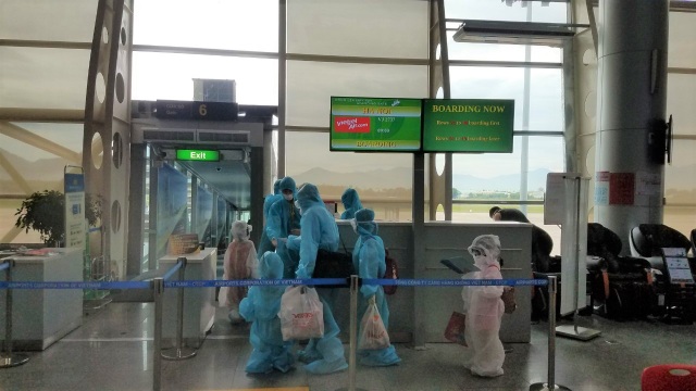 Vietjet đưa hơn 800 khách từ tâm dịch Đà Nẵng trở về nhà - 2 Vietjet đưa hơn 800 khách từ tâm dịch Đà Nẵng trở về nhà - 2