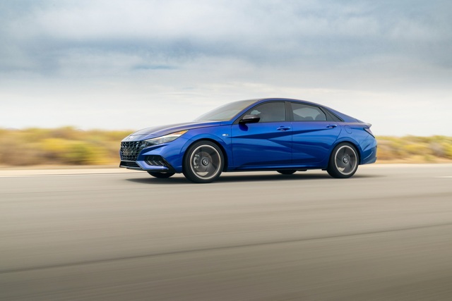 Hyundai Elantra N Line 2021 trình làng với động cơ hơn 200 mã lực - 17 Hyundai Elantra N Line 2021 trình làng với động cơ hơn 200 mã lực - 17