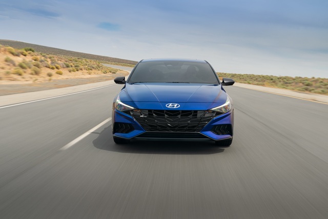 Hyundai Elantra N Line 2021 trình làng với động cơ hơn 200 mã lực - 15 Hyundai Elantra N Line 2021 trình làng với động cơ hơn 200 mã lực - 15