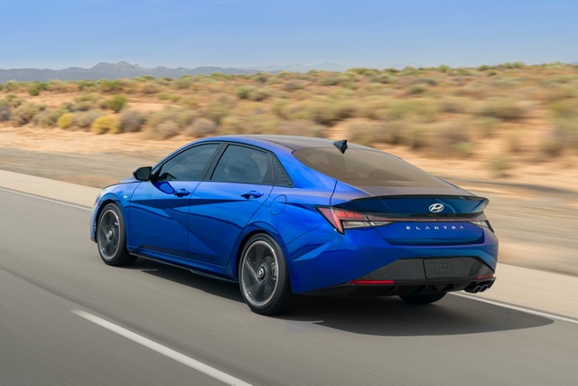 Hyundai Elantra N Line 2021 trình làng với động cơ hơn 200 mã lực - 18 Hyundai Elantra N Line 2021 trình làng với động cơ hơn 200 mã lực - 18