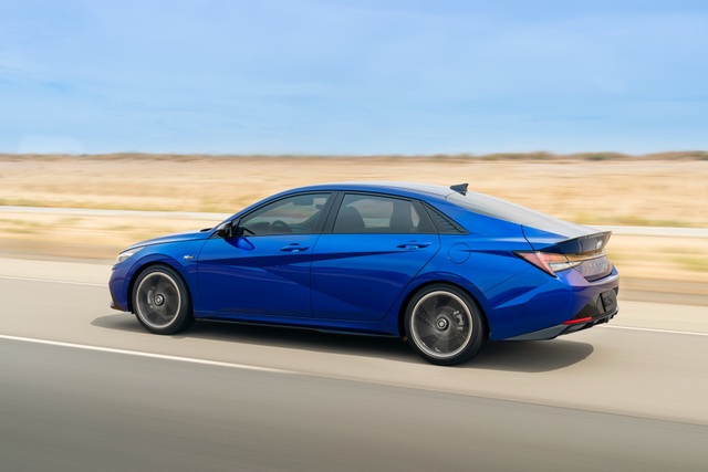 Hyundai Elantra N Line 2021 trình làng với động cơ hơn 200 mã lực - 19 Hyundai Elantra N Line 2021 trình làng với động cơ hơn 200 mã lực - 19