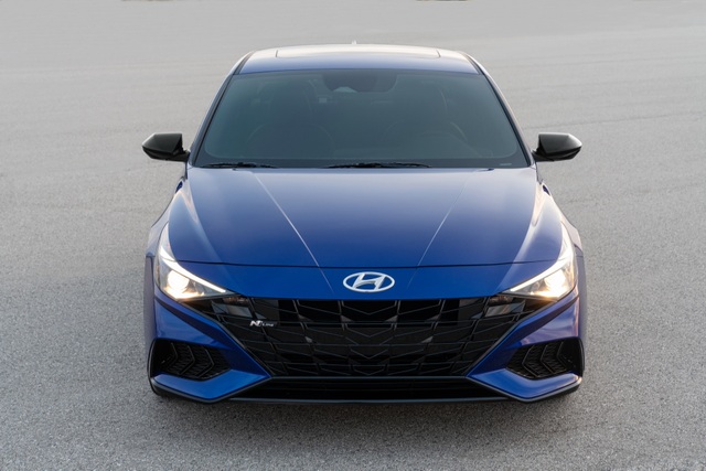 Hyundai Elantra N Line 2021 trình làng với động cơ hơn 200 mã lực - 9 Hyundai Elantra N Line 2021 trình làng với động cơ hơn 200 mã lực - 9