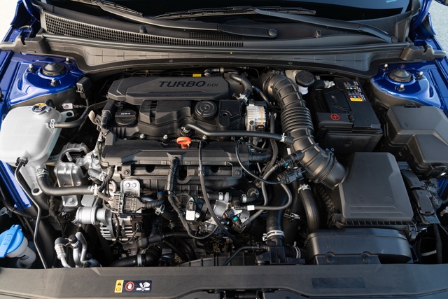Hyundai Elantra N Line 2021 trình làng với động cơ hơn 200 mã lực - 35 Hyundai Elantra N Line 2021 trình làng với động cơ hơn 200 mã lực - 35
