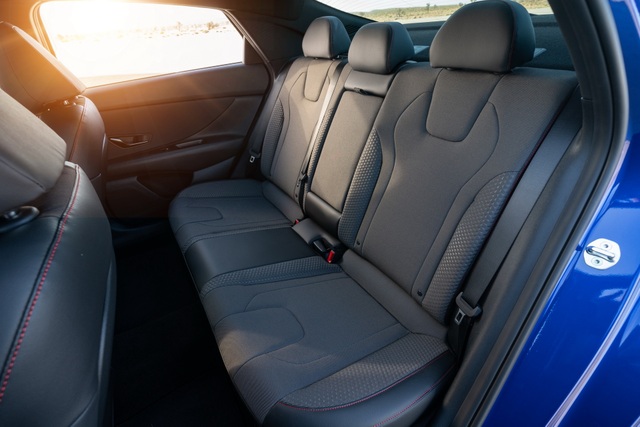 Hyundai Elantra N Line 2021 trình làng với động cơ hơn 200 mã lực - 33 Hyundai Elantra N Line 2021 trình làng với động cơ hơn 200 mã lực - 33