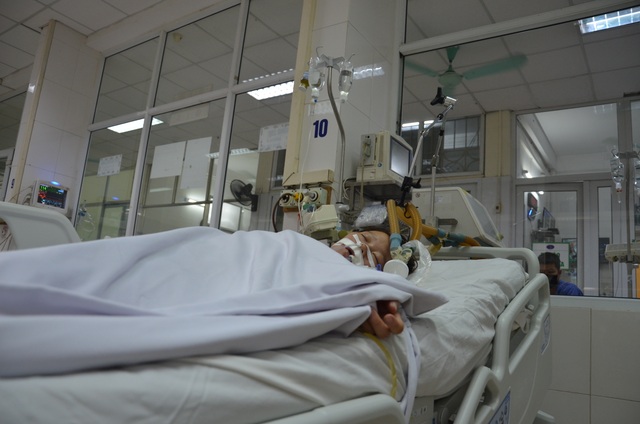 Xót xa sản phụ bất ngờ sinh tại bệnh viện Bệnh Nhiệt đới Trung ương - 2 Xót xa sản phụ bất ngờ sinh tại bệnh viện Bệnh Nhiệt đới Trung ương - 2