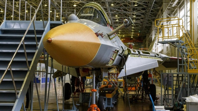 Nga khoe ảnh nhà máy sản xuất bóng ma bầu trời Su-57 - 3 Nga khoe ảnh nhà máy sản xuất bóng ma bầu trời Su-57 - 3
