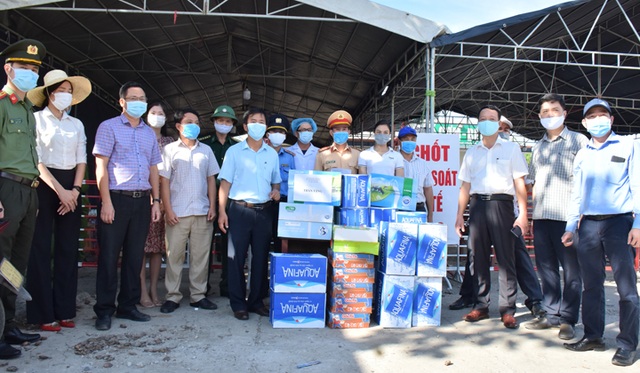 Thừa Thiên Huế không tiếp nhận công dân 5 vùng có dịch Covid-19 - 6 Thừa Thiên Huế không tiếp nhận công dân 5 vùng có dịch Covid-19 - 6