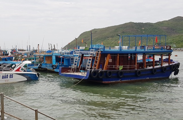 Nha Trang: Tàu du lịch nằm bờ, di tích Chăm vắng vẻ do dịch Covid-19 - 6