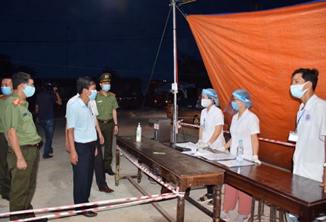 Thừa Thiên Huế không tiếp nhận công dân 5 vùng có dịch Covid-19 - 3 Thừa Thiên Huế không tiếp nhận công dân 5 vùng có dịch Covid-19 - 3