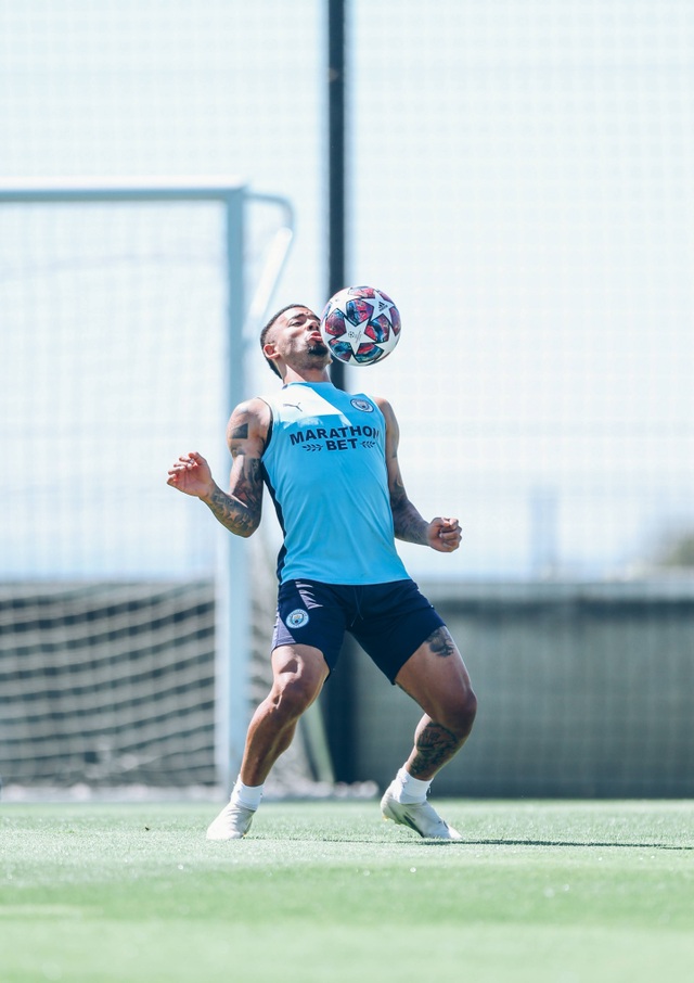 Man City luyện tập chăm chỉ chờ trận đấu với Lyon - 2 Man City luyện tập chăm chỉ chờ trận đấu với Lyon - 2