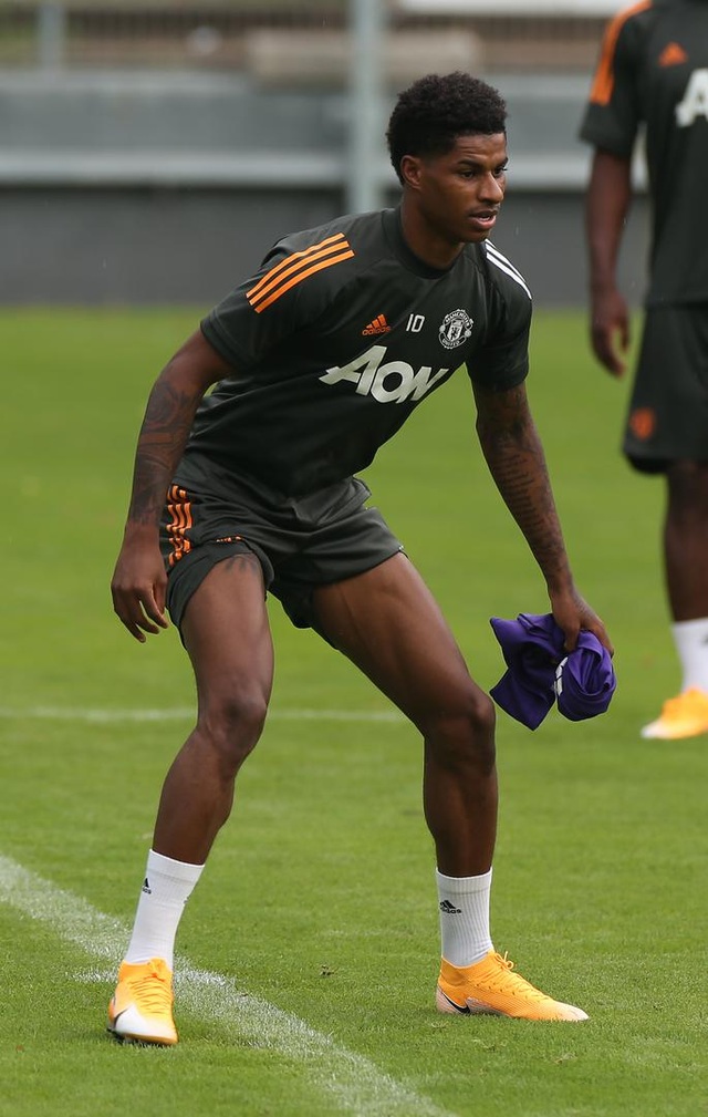Man Utd tiếp tục miệt mài luyện công chờ Sevilla - 11 Man Utd tiếp tục miệt mài luyện công chờ Sevilla - 11