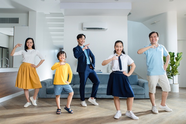 Trấn Thành: “Ở nhà vui thì vui, cực thì có cực!” - 1 Trấn Thành: “Ở nhà vui thì vui, cực thì có cực!” - 1