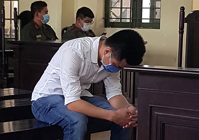 Giúp bạn gái cũ tự tử, nam thanh niên lĩnh 18 tháng tù - 3 Giúp bạn gái cũ tự tử, nam thanh niên lĩnh 18 tháng tù - 3