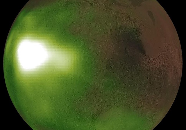 Tàu vũ trụ NASA phát hiện điều lạ trên bầu trời Sao Hỏa - 1 Tàu vũ trụ NASA phát hiện điều lạ trên bầu trời Sao Hỏa - 1