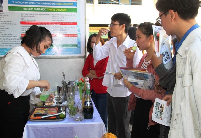 Bình Định: Gắn kết doanh nghiệp trong tổ chức đào tạo nghề - 4 Bình Định: Gắn kết doanh nghiệp trong tổ chức đào tạo nghề - 4