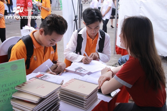 Dịch Covid thay đổi tâm lý chọn ngành, chọn trường như thế nào? - 1 Dịch Covid thay đổi tâm lý chọn ngành, chọn trường như thế nào? - 1