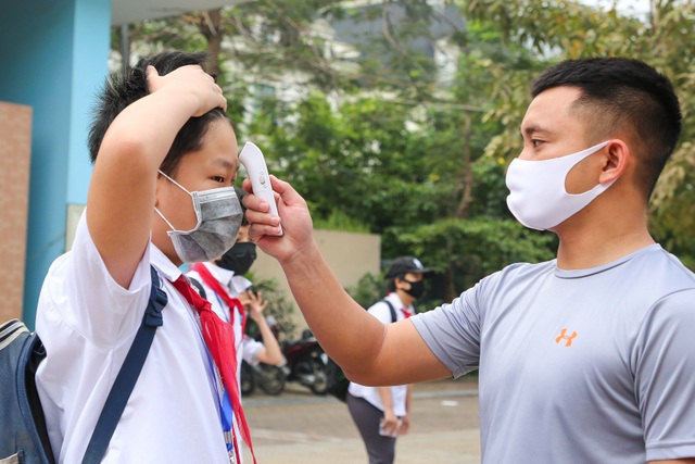 Bộ GD-ĐT yêu cầu các trường học nghiêm túc thực hiện phòng, chống dịch - 1 Bộ GD-ĐT yêu cầu các trường học nghiêm túc thực hiện phòng, chống dịch - 1