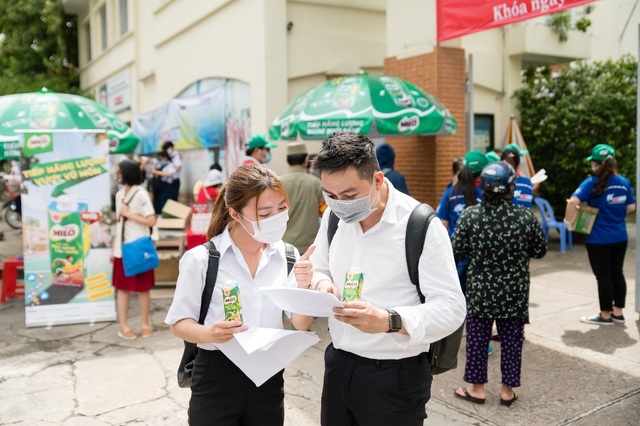 500.000 hộp MILO tiếp năng lượng chi sĩ tử “ vượt vũ môn” trong kỳ thi tốt nghiệp THPT - 5 500.000 hộp MILO tiếp năng lượng chi sĩ tử “ vượt vũ môn” trong kỳ thi tốt nghiệp THPT - 5