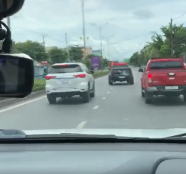 15km truy đuổi xe ô tô phóng bạt mạng với vận tốc gần 120 km/h - 1 15km truy đuổi xe ô tô phóng bạt mạng với vận tốc gần 120 km/h - 1