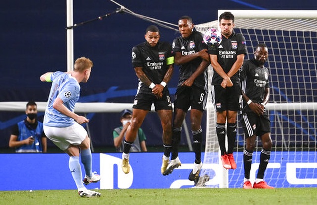 Nhìn lại trận thua đắng ngắt của Man City trước Lyon - 12 Nhìn lại trận thua đắng ngắt của Man City trước Lyon - 12