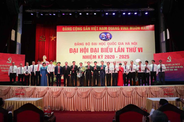 PGS.TS Nguyễn Kim Sơn tái đắc cử Bí thư Đảng bộ Đại học Quốc gia Hà Nội - 2 PGS.TS Nguyễn Kim Sơn tái đắc cử Bí thư Đảng bộ Đại học Quốc gia Hà Nội - 2