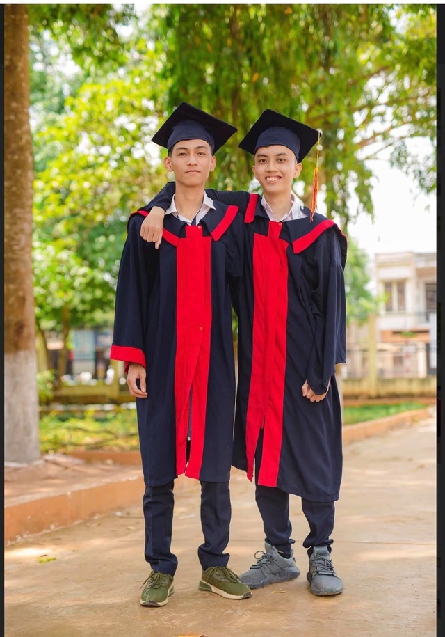 Bộ GDĐT đặc cách tốt nghiệp THPT cho cậu học trò 2 lần lỗi hẹn với kỳ thi - 2 Bộ GDĐT đặc cách tốt nghiệp THPT cho cậu học trò 2 lần lỗi hẹn với kỳ thi - 2