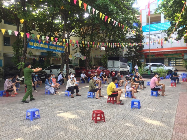 Đà Nẵng: Xét nghiệm gần 1.500 người liên quan đám tang có 3 ca Covid-19 - 1 Đà Nẵng: Xét nghiệm gần 1.500 người liên quan đám tang có 3 ca Covid-19 - 1