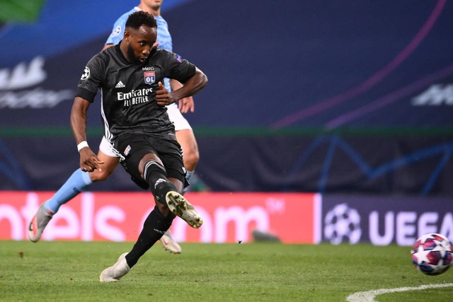 Nhìn lại trận thua đắng ngắt của Man City trước Lyon - 17 Nhìn lại trận thua đắng ngắt của Man City trước Lyon - 17