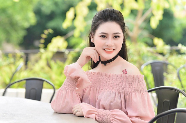 Những cô giáo sở hữu nhan sắc xinh đẹp “đốn tim” dân mạng - 6 Những cô giáo sở hữu nhan sắc xinh đẹp “đốn tim” dân mạng - 6