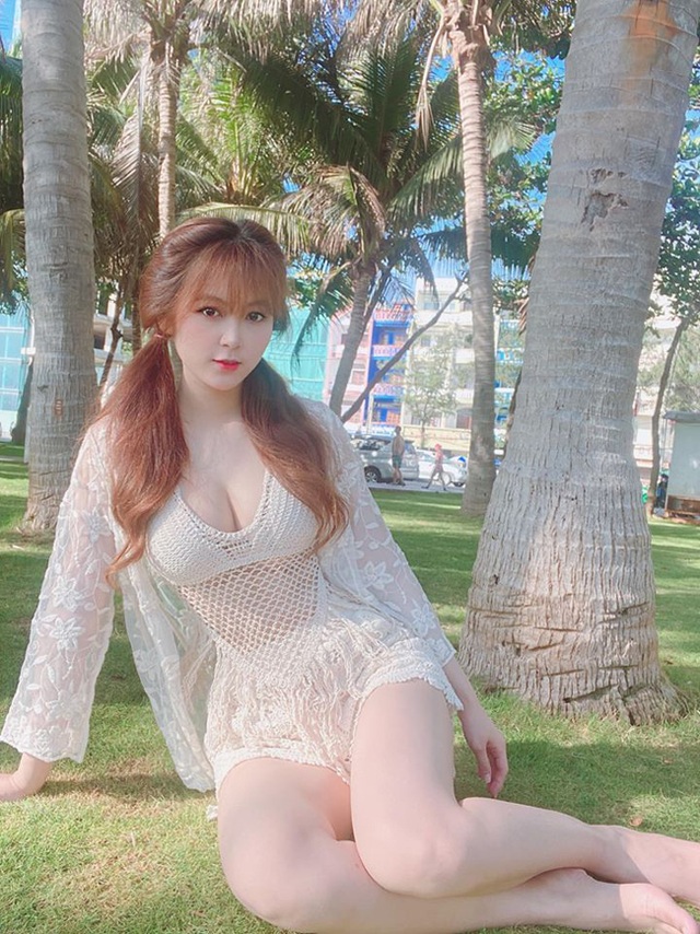 Nổi như cồn vì quá gợi cảm, 3 cô giáo xinh đẹp giờ ra sao? - 13 Nổi như cồn vì quá gợi cảm, 3 cô giáo xinh đẹp giờ ra sao? - 13