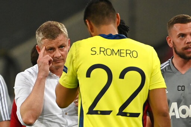 Solskjaer quá bảo thủ nên ưu ái De Gea, bất công với Romero? - 2 Solskjaer quá bảo thủ nên ưu ái De Gea, bất công với Romero? - 2