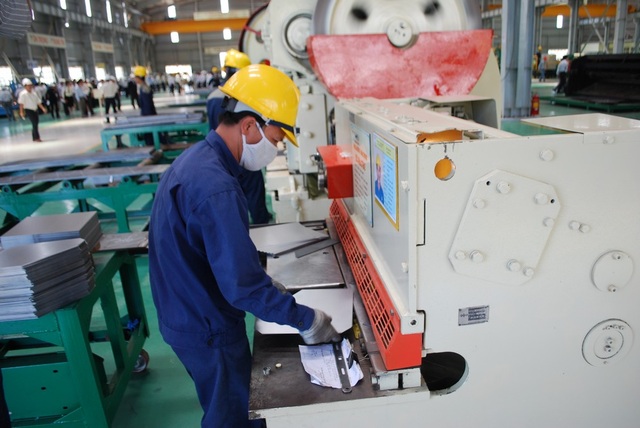 Quảng Nam rà soát cấp giấy phép lao động cho người nước ngoài - 1 Quảng Nam rà soát cấp giấy phép lao động cho người nước ngoài - 1