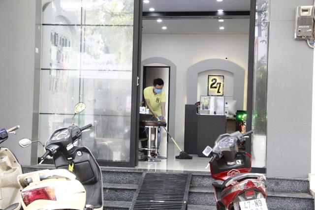 Người dân phố núi phấn khởi trở lại với cuộc sống bình thường - 8 Người dân phố núi phấn khởi trở lại với cuộc sống bình thường - 8