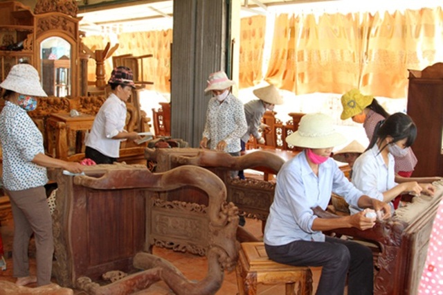 Xã giàu có ở Việt Nam, biệt thự không hiếm, có lâu đài xây 9 năm tốn hàng chục tỷ đồng - 4 Xã giàu có ở Việt Nam, biệt thự không hiếm, có lâu đài xây 9 năm tốn hàng chục tỷ đồng - 4