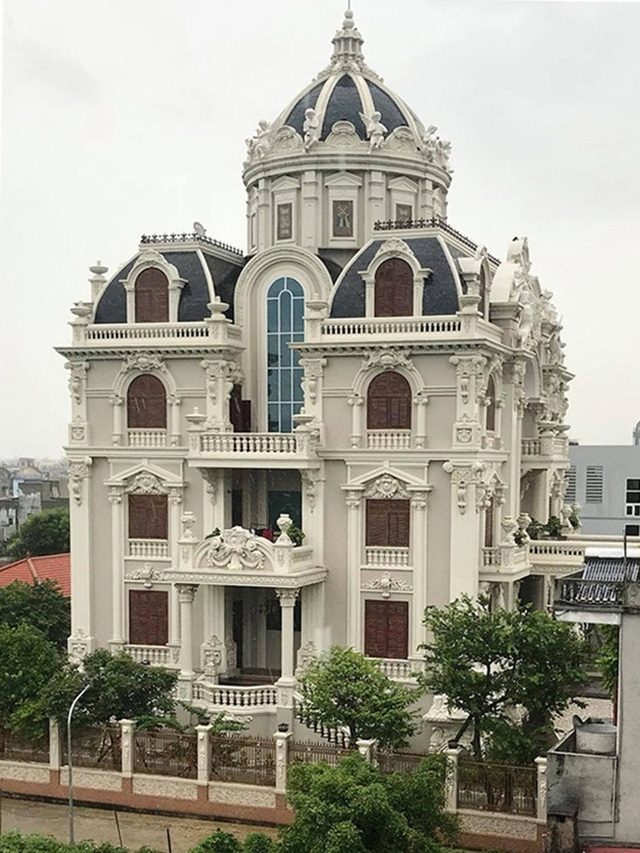 Xã giàu có ở Việt Nam, biệt thự không hiếm, có lâu đài xây 9 năm tốn hàng chục tỷ đồng - 7 Xã giàu có ở Việt Nam, biệt thự không hiếm, có lâu đài xây 9 năm tốn hàng chục tỷ đồng - 7