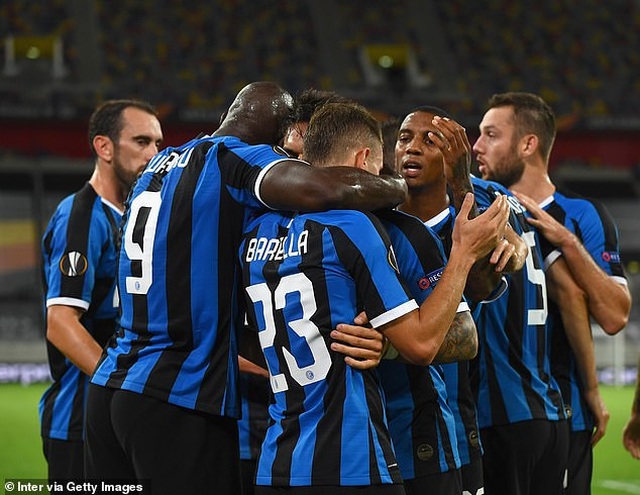 Khoảnh khắc thăng hoa của Martinez, Lukaku giúp Inter Milan thắng “5 sao” - 7 Khoảnh khắc thăng hoa của Martinez, Lukaku giúp Inter Milan thắng “5 sao” - 7