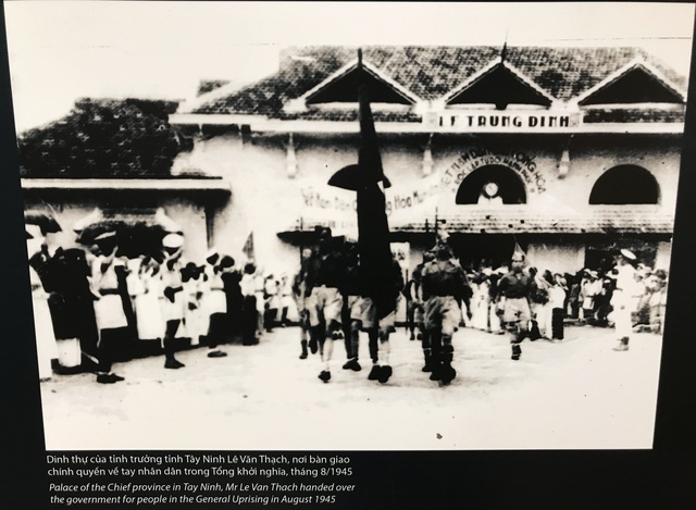 “Cách mạng tháng Tám - Mốc son lịch sử” - 8 “Cách mạng tháng Tám - Mốc son lịch sử” - 8