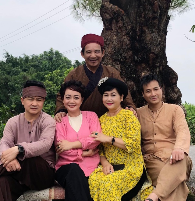 Nguyễn Lớp: “Làm phim hài giữa mùa dịch, chúng tôi vừa quay, vừa bị đuổi” - 3 Nguyễn Lớp: “Làm phim hài giữa mùa dịch, chúng tôi vừa quay, vừa bị đuổi” - 3