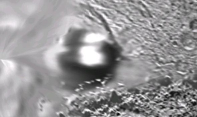 Căn cứ của người ngoài hành tinh được phát hiện trên hành tinh Lapetus ở sao Thổ - 2