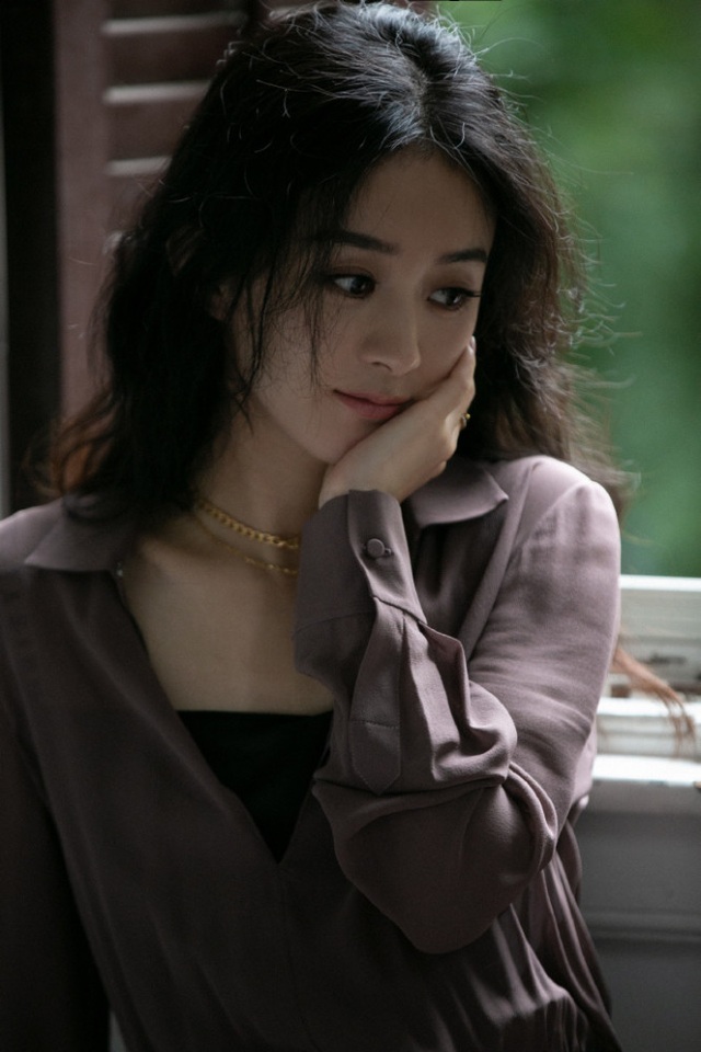 Cuộc sống sau màn ảnh của Triệu Lệ Dĩnh - 8 Cuộc sống sau màn ảnh của Triệu Lệ Dĩnh - 8