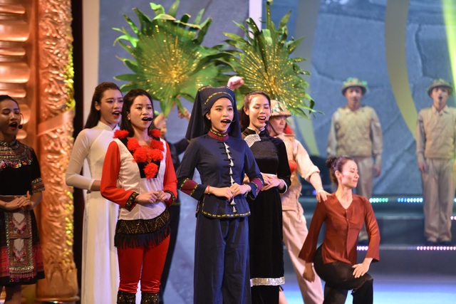 “Sao Độc lập”- xúc động những cuộc giao lưu với nhân chứng lịch sử - 9 “Sao Độc lập”- xúc động những cuộc giao lưu với nhân chứng lịch sử - 9