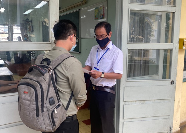 Ứng viên ngoại tỉnh về TPHCM cạnh tranh thi tuyển giáo viên - 1 Ứng viên ngoại tỉnh về TPHCM cạnh tranh thi tuyển giáo viên - 1