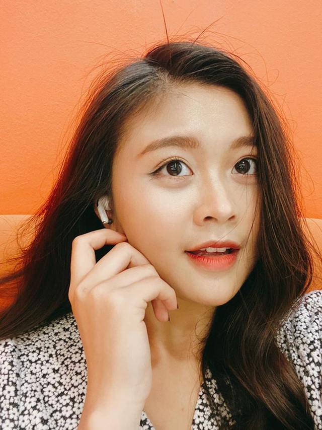 Hot girl Ngoại thương chuẩn “con nhà người ta”: Xinh đẹp, lại học giỏi - 6 Hot girl Ngoại thương chuẩn “con nhà người ta”: Xinh đẹp, lại học giỏi - 6