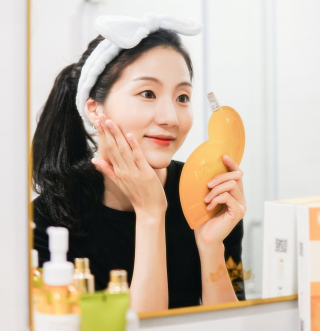 Bí quyết trẻ hoá da từ mặt nạ yến và bùn khoáng Manayi - 3 Bí quyết trẻ hoá da từ mặt nạ yến và bùn khoáng Manayi - 3