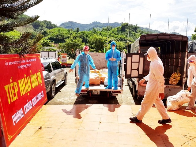 Gần 10 tấn rau củ quả của đồng bào miền núi ủng hộ dân Đà Nẵng chống dịch - 3 Gần 10 tấn rau củ quả của đồng bào miền núi ủng hộ dân Đà Nẵng chống dịch - 3