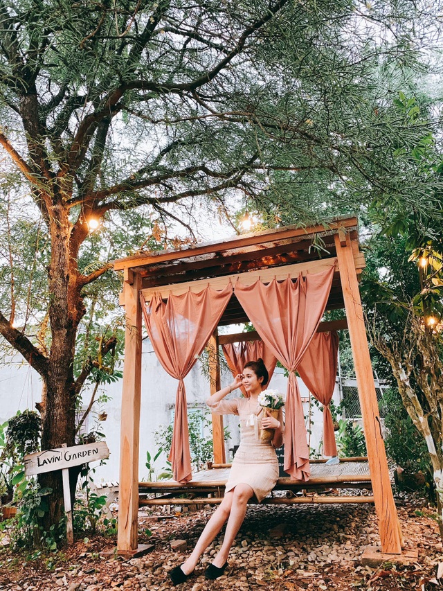 Cuộc sống bình yên trong căn nhà hoa giấy đậm chất thơ ở Huế - 4 Cuộc sống bình yên trong căn nhà hoa giấy đậm chất thơ ở Huế - 4