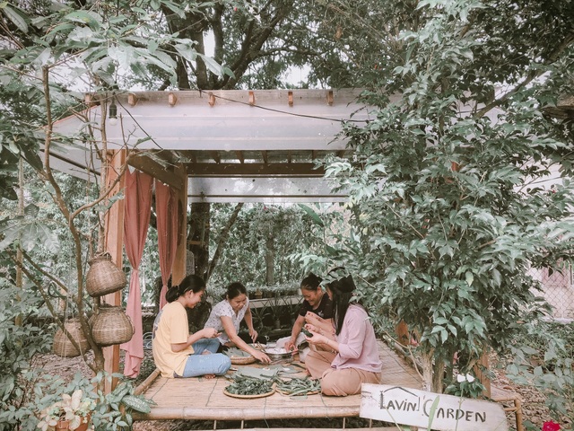 Cuộc sống bình yên trong căn nhà hoa giấy đậm chất thơ ở Huế - 6 Cuộc sống bình yên trong căn nhà hoa giấy đậm chất thơ ở Huế - 6