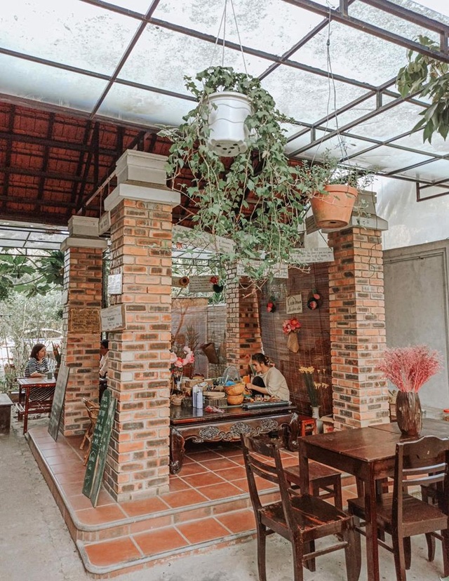 Cuộc sống bình yên trong căn nhà hoa giấy đậm chất thơ ở Huế - 5 Cuộc sống bình yên trong căn nhà hoa giấy đậm chất thơ ở Huế - 5