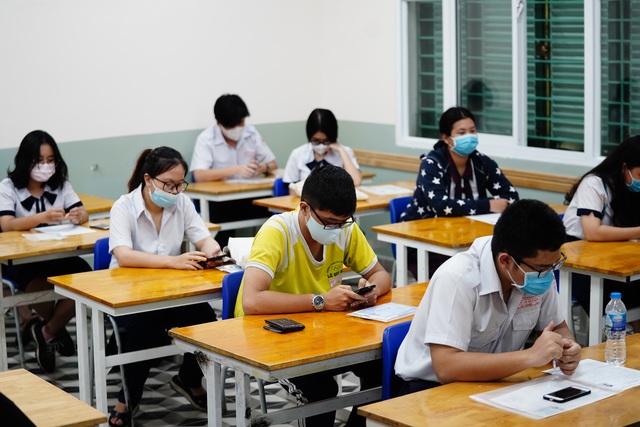 Chấm thi tốt nghiệp THPT: Trên 90% bài thi tự luận đạt điểm trên trung bình - 1 Chấm thi tốt nghiệp THPT: Trên 90% bài thi tự luận đạt điểm trên trung bình - 1