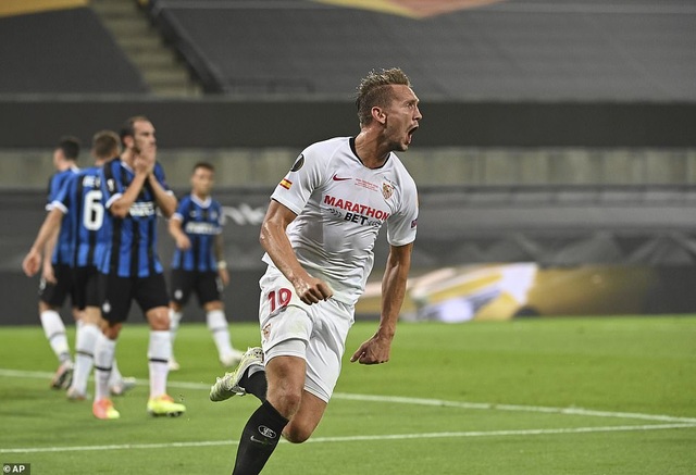 Những khoảnh khắc nghẹt thở trong chiến thắng của Sevilla trước Inter Milan - 9 Những khoảnh khắc nghẹt thở trong chiến thắng của Sevilla trước Inter Milan - 9